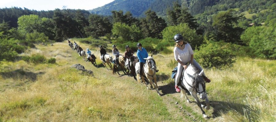 LEcrin-du-Velay-Vert-circuit-randonnee-a-cheval-Haute-Loire